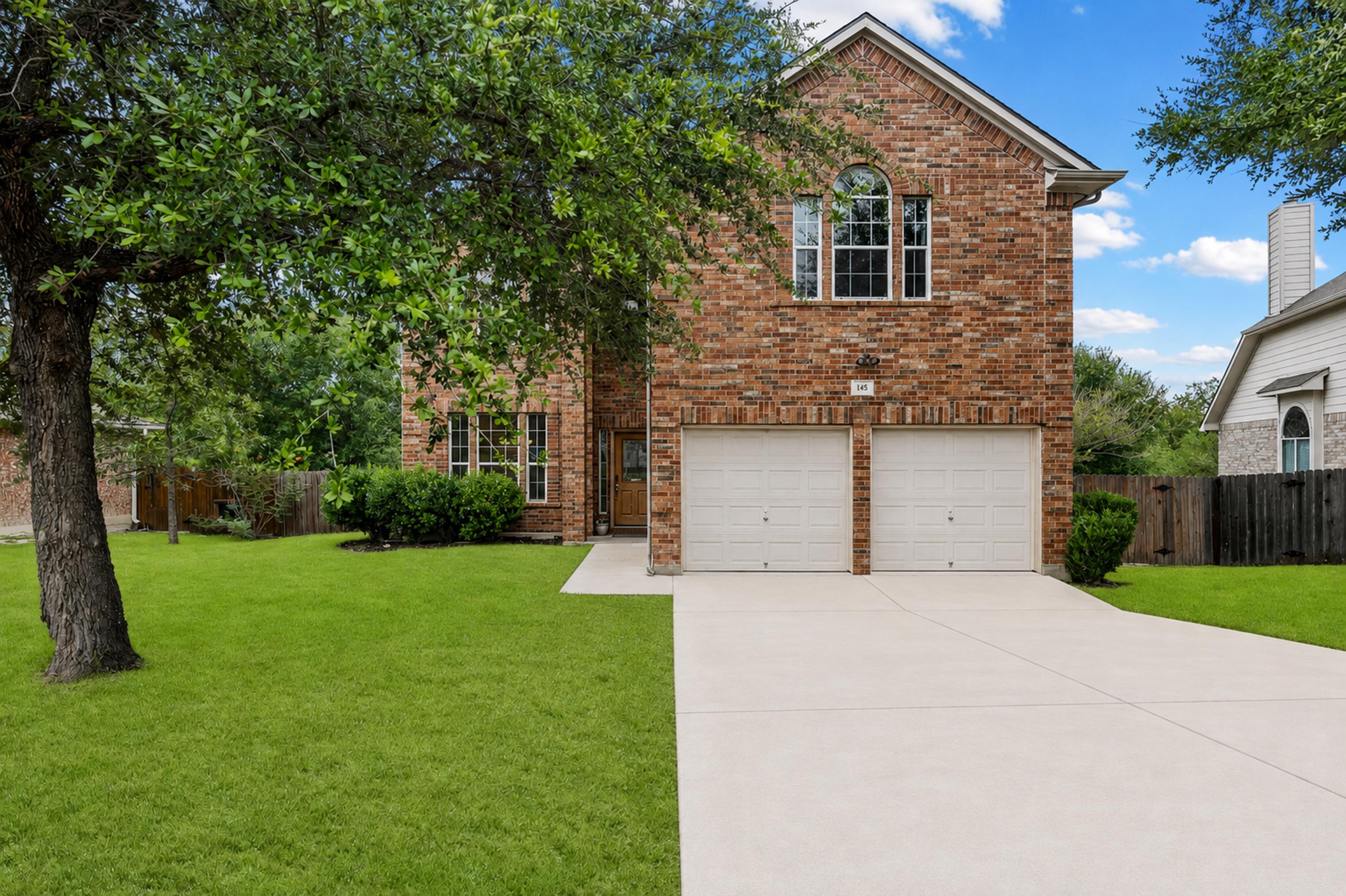 145 Paddington Dr in Kyle