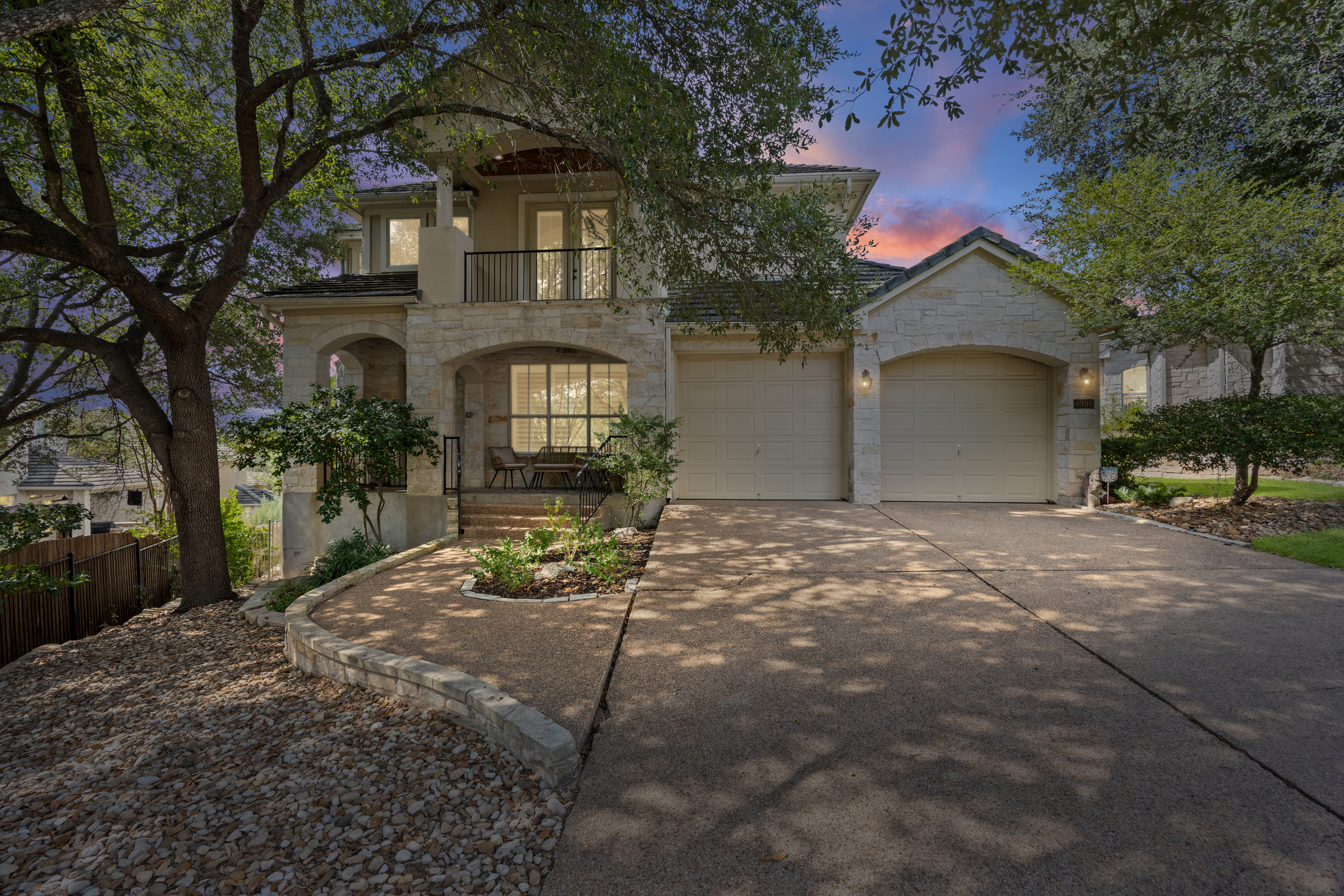 4308 Canoas Dr