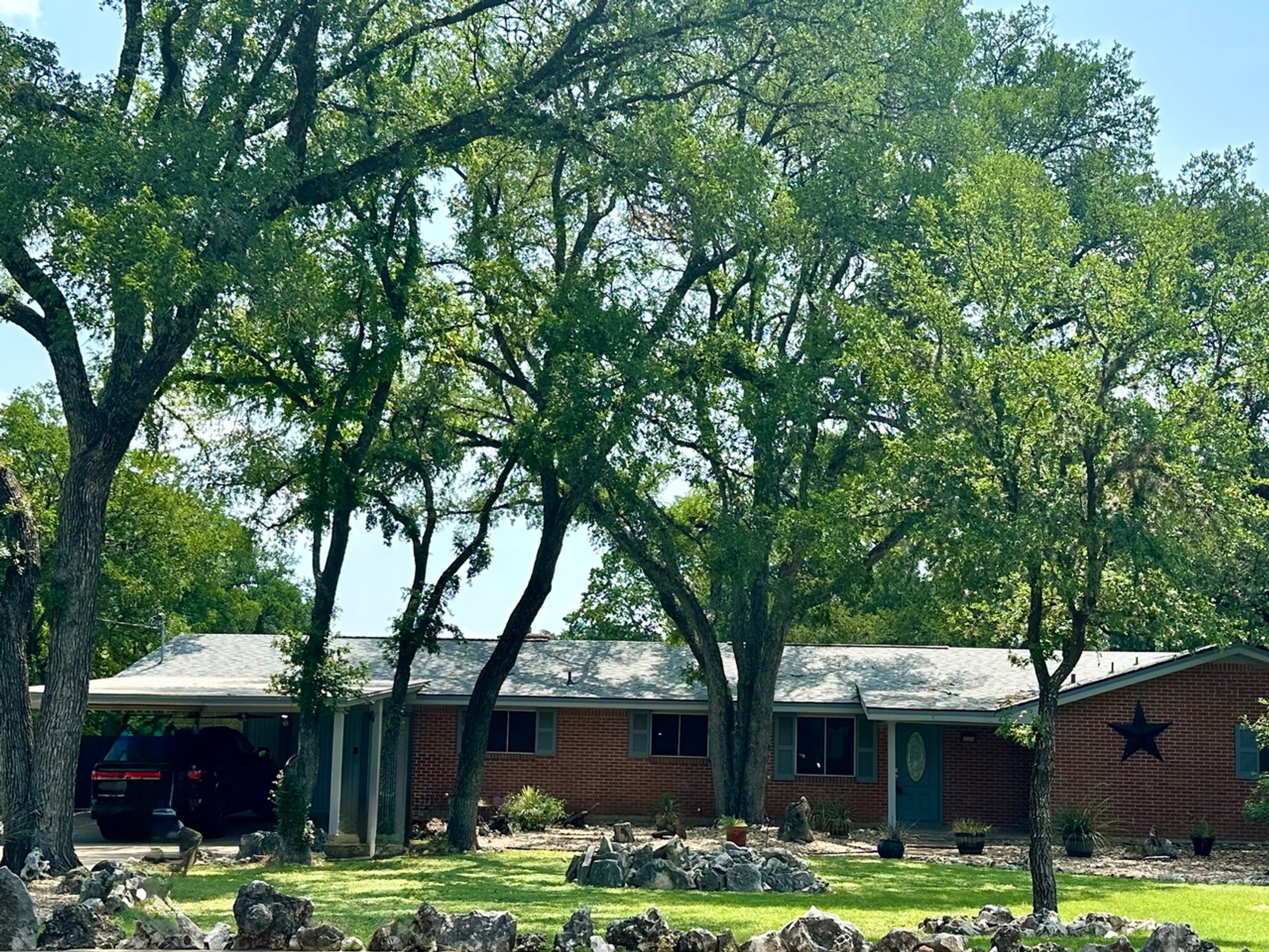 6201 Oakclaire Dr in Austin